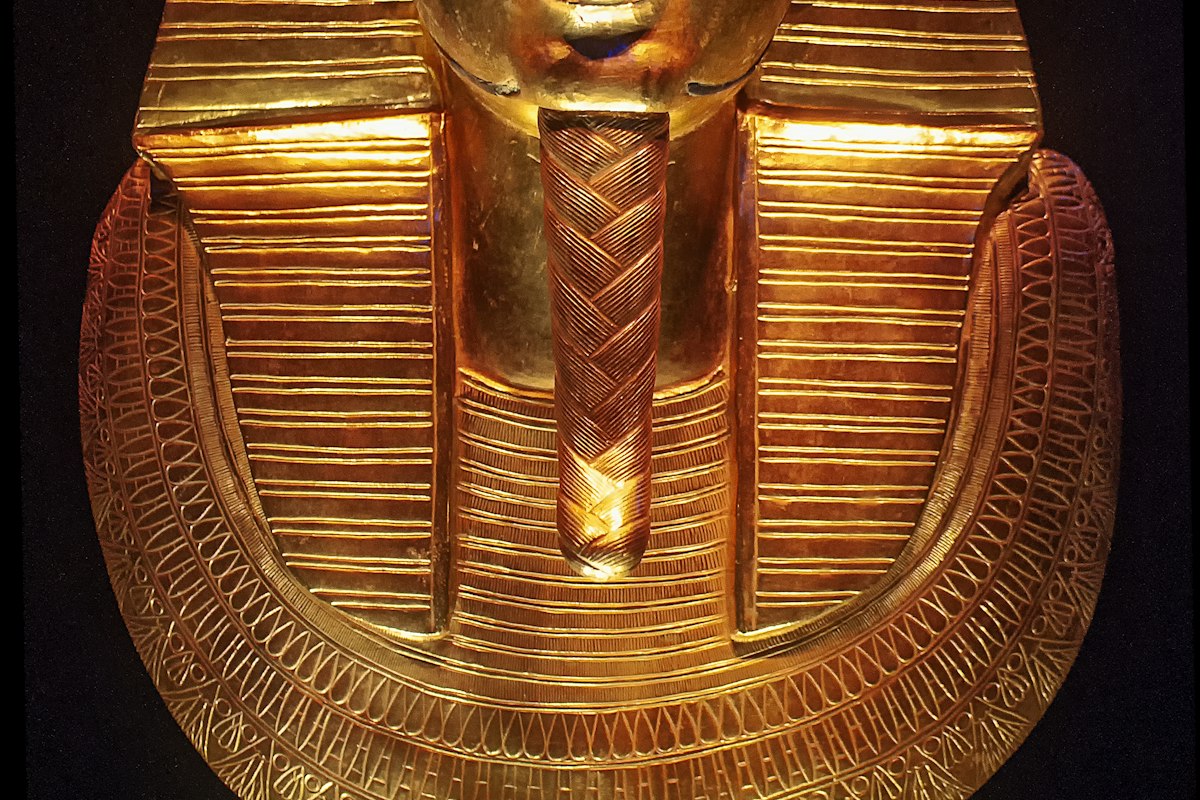 Mặt nạ vàng của Pharaoh
