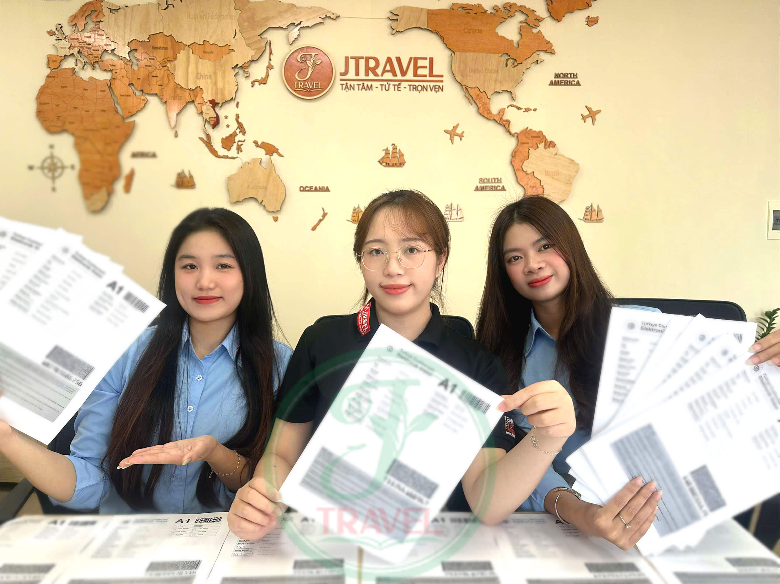Liên hệ J Travel để được tư vấn chi tiết