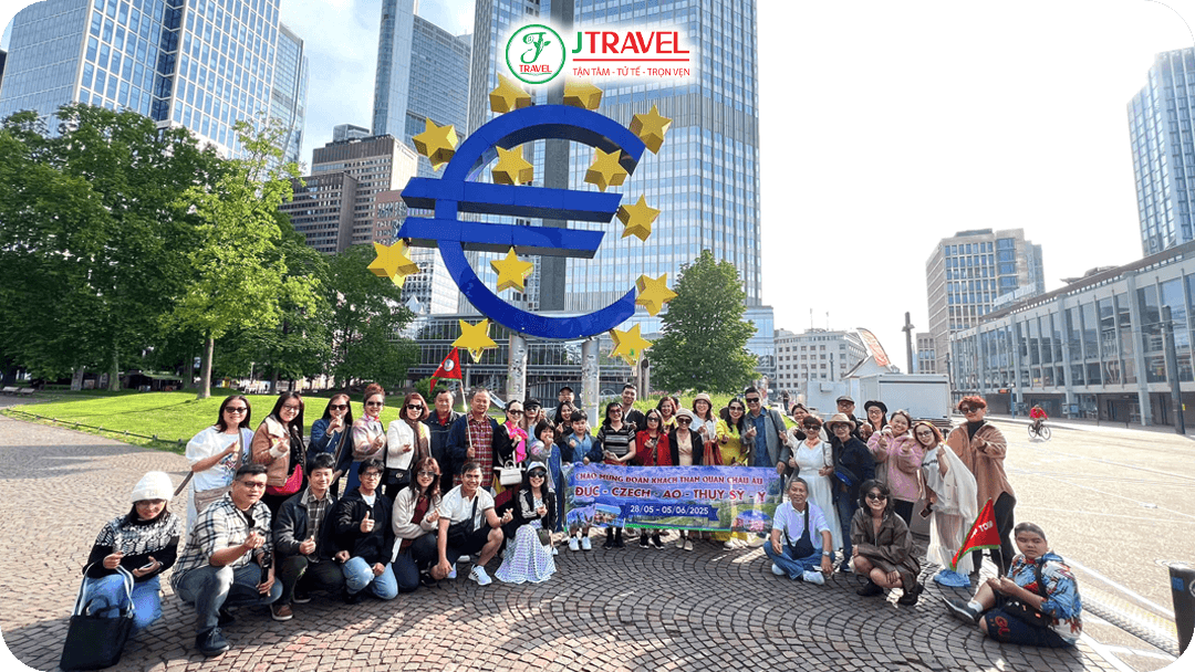 Đoàn khách J Travel du lịch Châu Âu