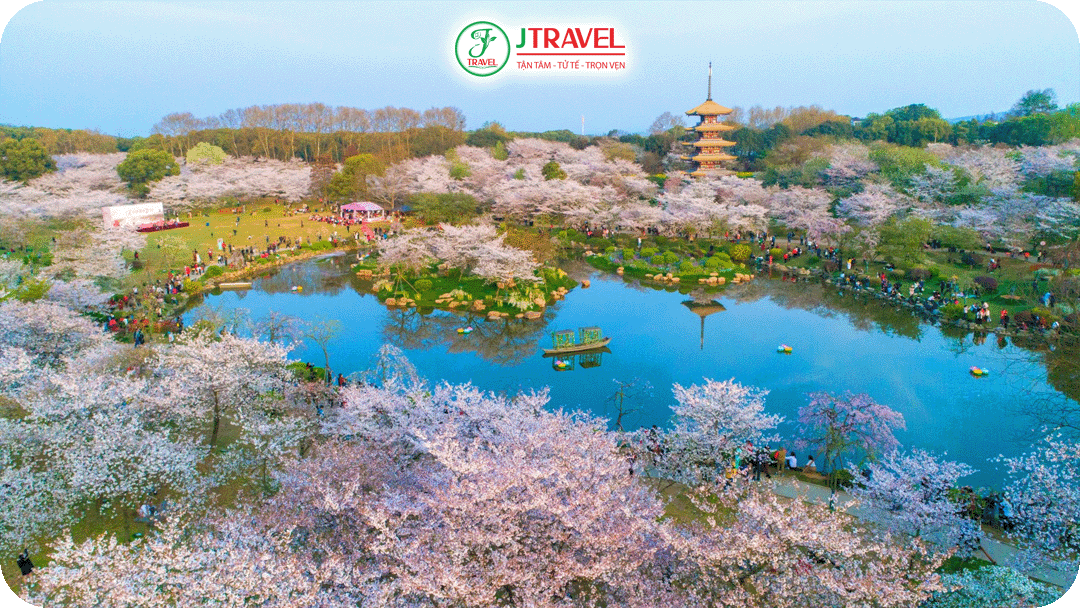 Công viên Đông Hồ – một trong những hồ nội thành lớn nhất Trung Quốc