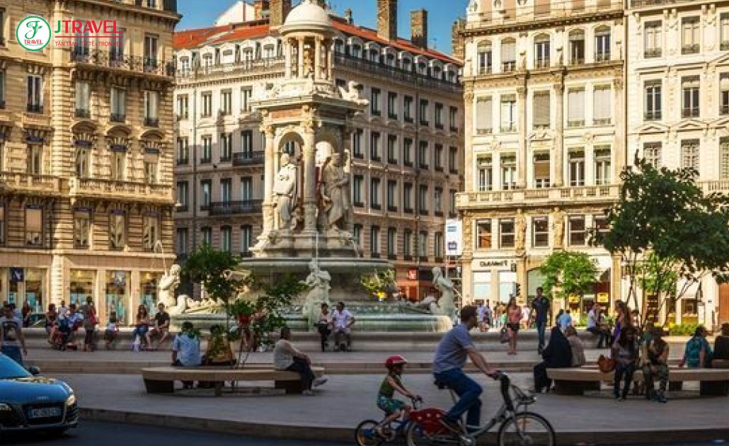 Phố cổ Lyon Pháp