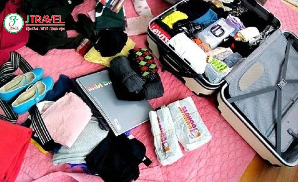 Hành lý cá nhân và đồ dùng cần thiết