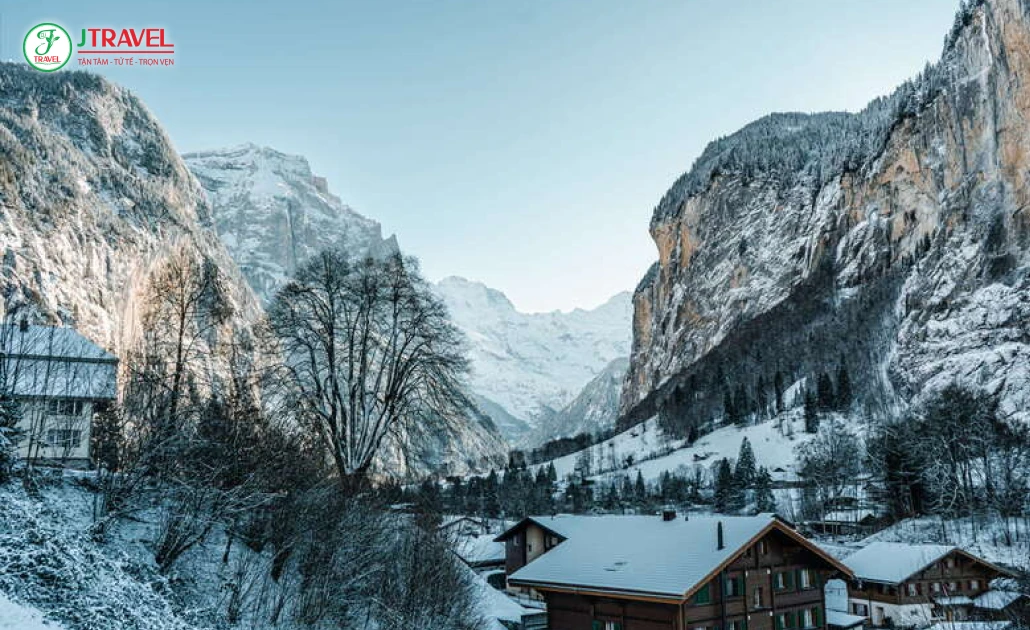Mùa đông ở Lauterbrunnen Thụy Sĩ