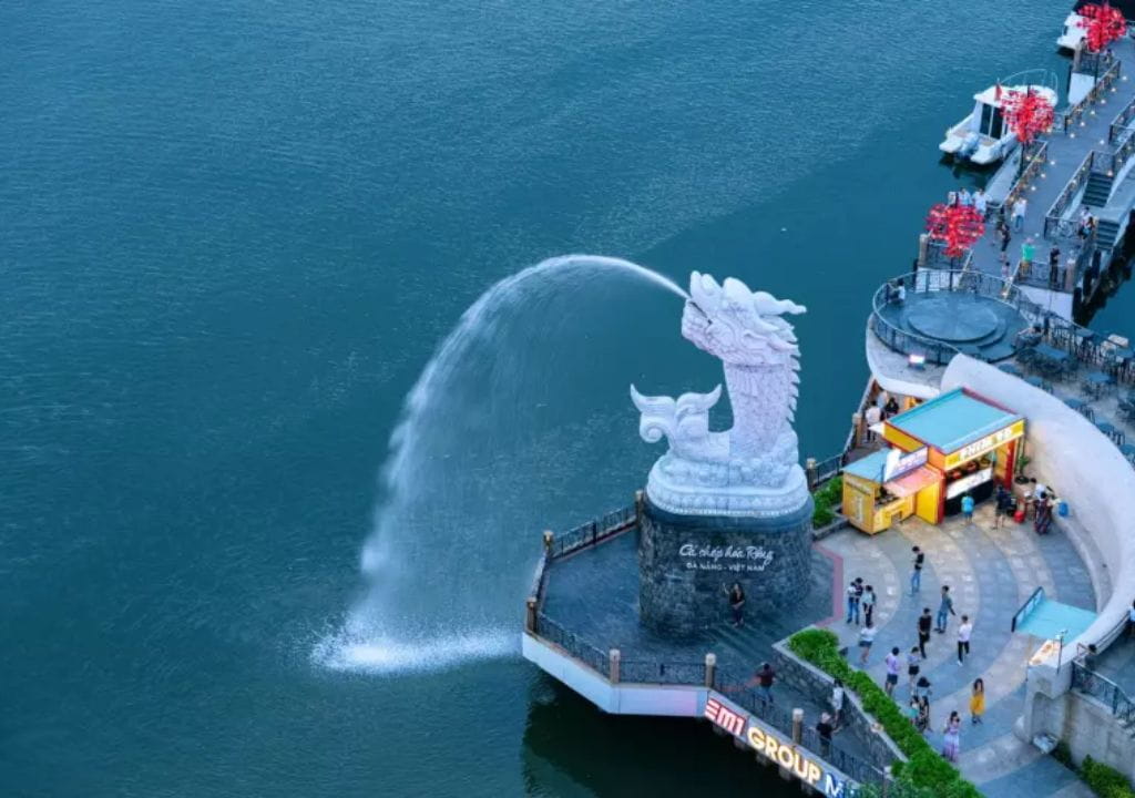 TƯỢNG ĐÀI CÁ CHÉP HÓA RỒNG