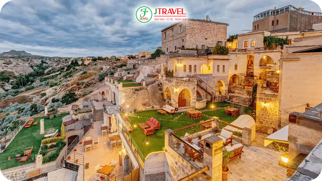 J Travel bố trí hai đêm nghỉ tại khách sạn hang động boutique