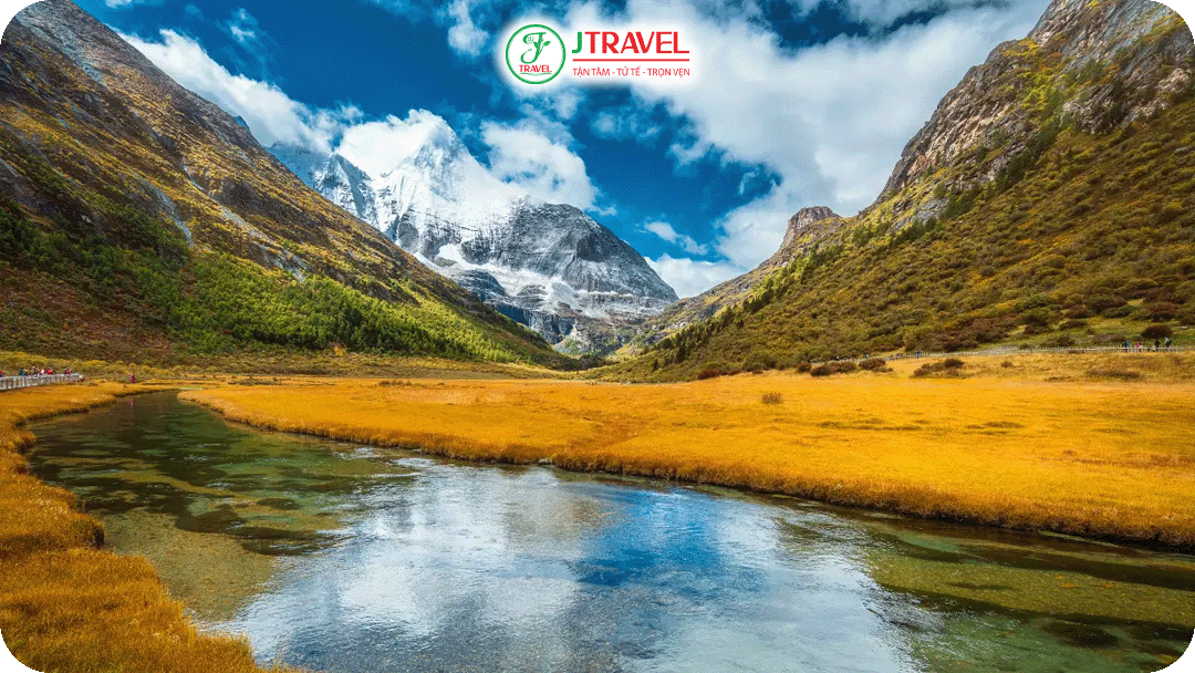 Không sai khi nói mùa thu là mùa đẹp nhất để đến Á Đinh