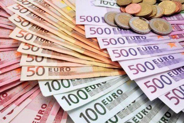 Đổi tiền Euro khi đi du lịch châu Âu