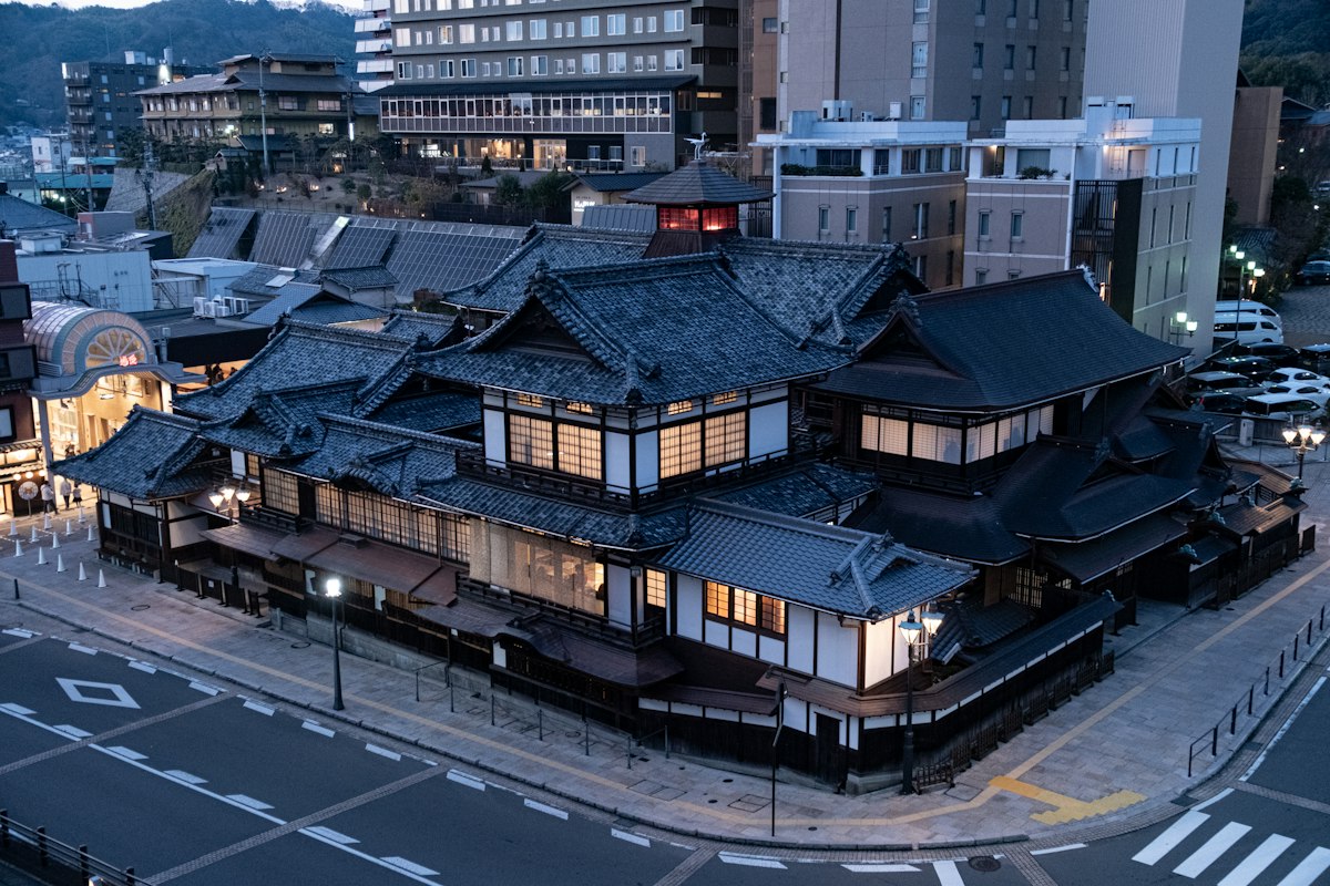 Khu suối nước nóng Dogo Onsen ở Matsuyama