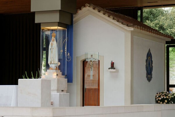 Nhà nguyện - Chapel of the Apparition