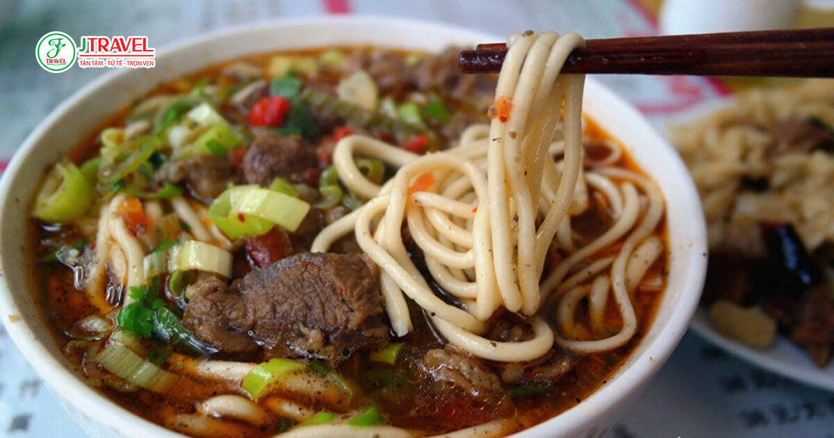 Mì bò hồng thiêu