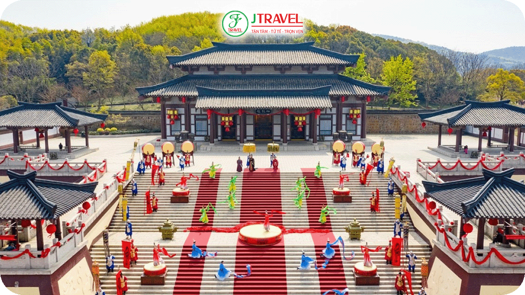 Vẻ uy nghiêm bên trong Tam Quốc Thành