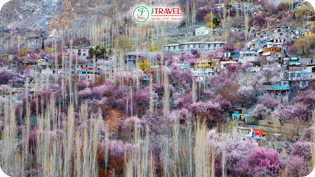 Hunza vào mùa xuân được ví như một bức tranh sống động