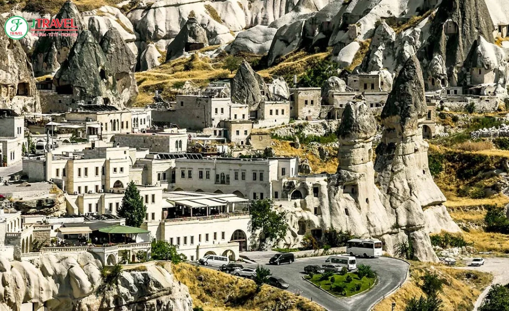 Bảo tàng ngoài trời Göreme – di sản UNESCO với nhà thờ đá