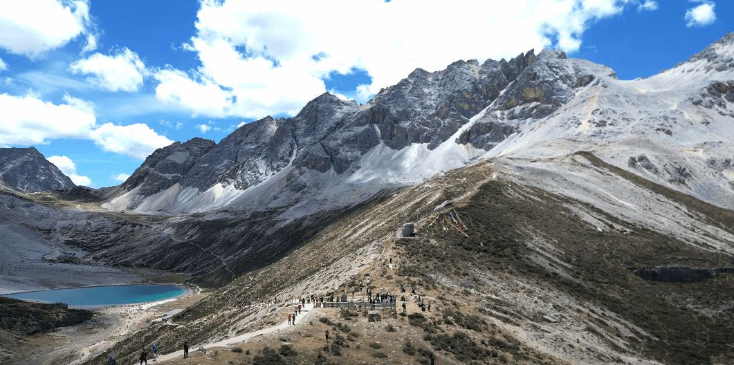 Cung đường trekking lên Hồ Sữa