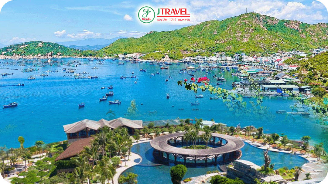 Vẻ đẹp Nha Trang mang tính đa dạng hơn là hoang sơ