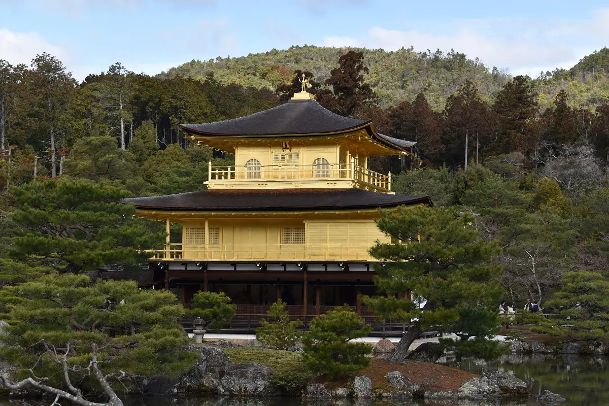 Chùa Vàng Kinkakuji ở Kyoto