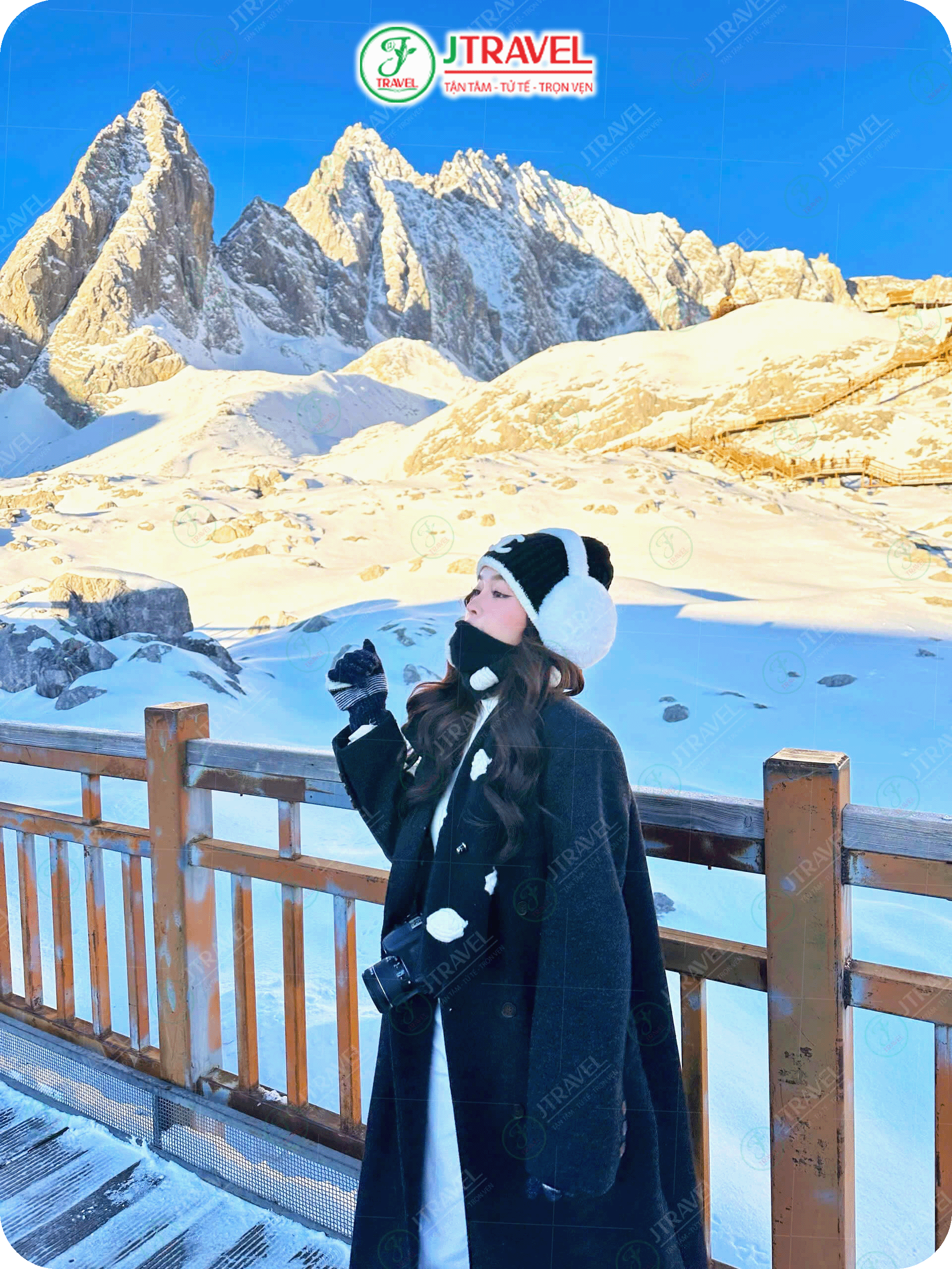 Du khách J Travel checkin tại Núi Tuyết Ngọc Long