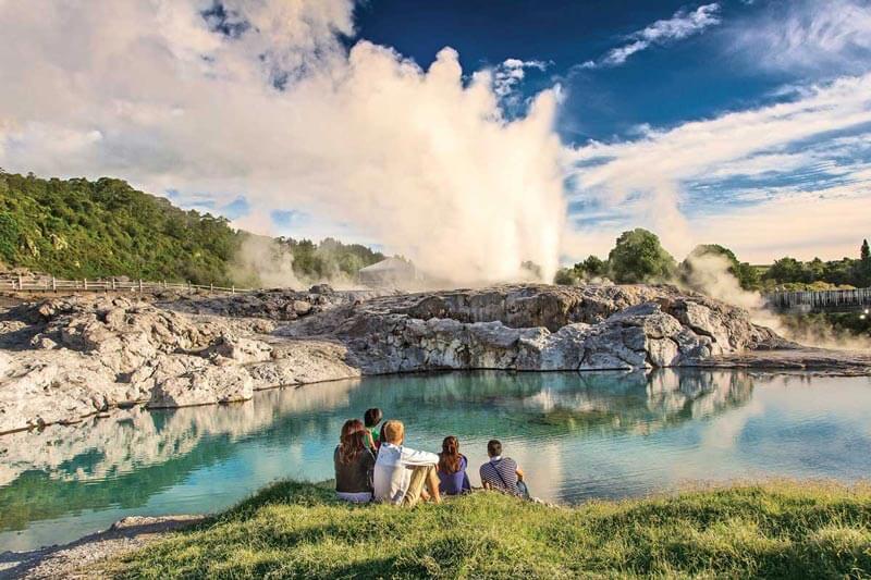 Rotorua – Xứ Sở Của Suối Nước Nóng và Bùn Khoáng (ảnh internet)