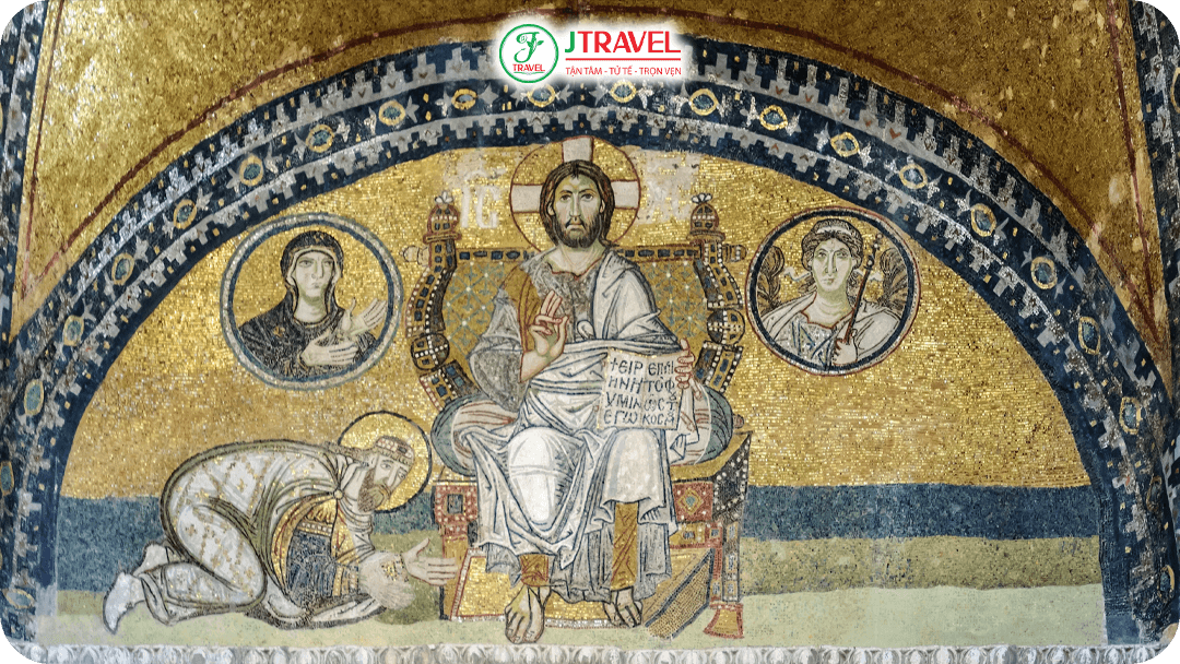 các bức tranh khảm (mosaic) mang phong cách Kitô giáo cổ, được bảo tồn từ thế kỷ 9 – 10