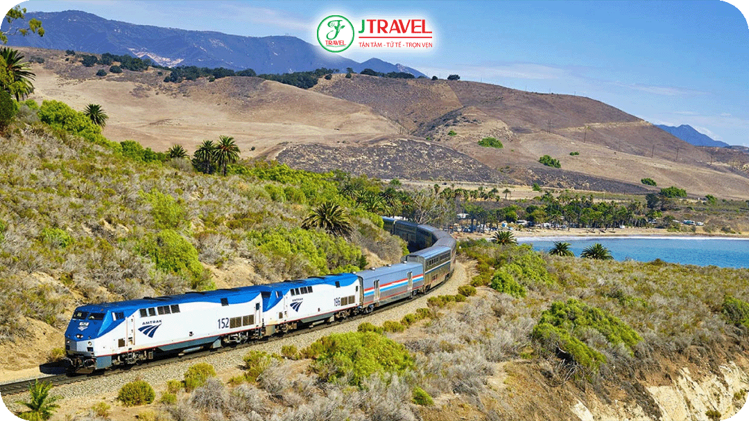 bạn có thể chọn tàu Amtrak để di chuyển