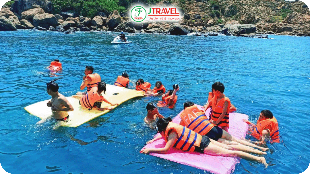 Nếu bạn không thích đông người thì nên du lịch Quy Nhơn