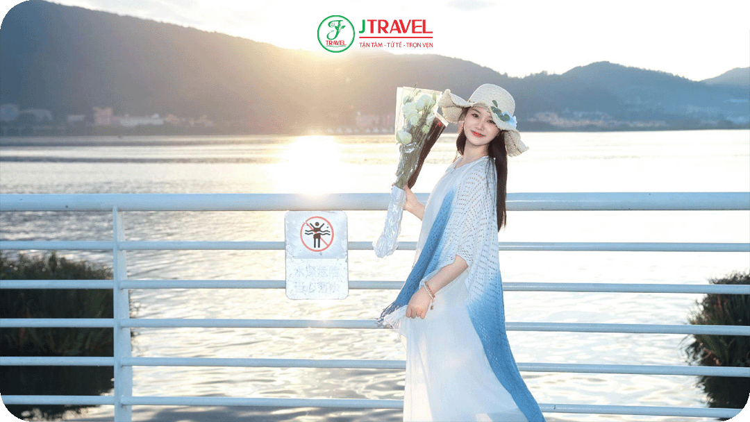 Dạo quanh một vòng hồ Điền Trì là có ngay ảnh đẹp