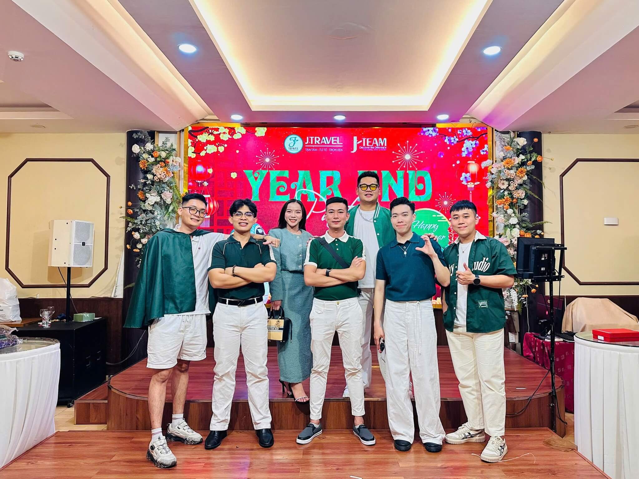 Hướng dẫn viên J Travel người bạn đồng hành tận tâm tận tụy