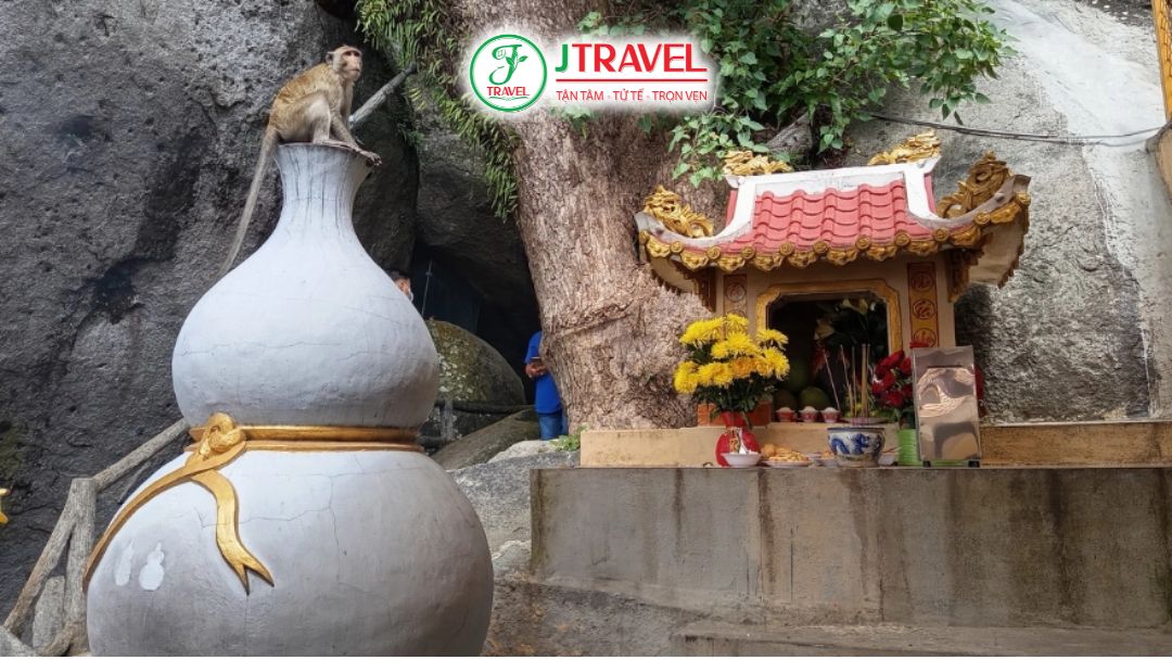 Linh Sơn Long Châu