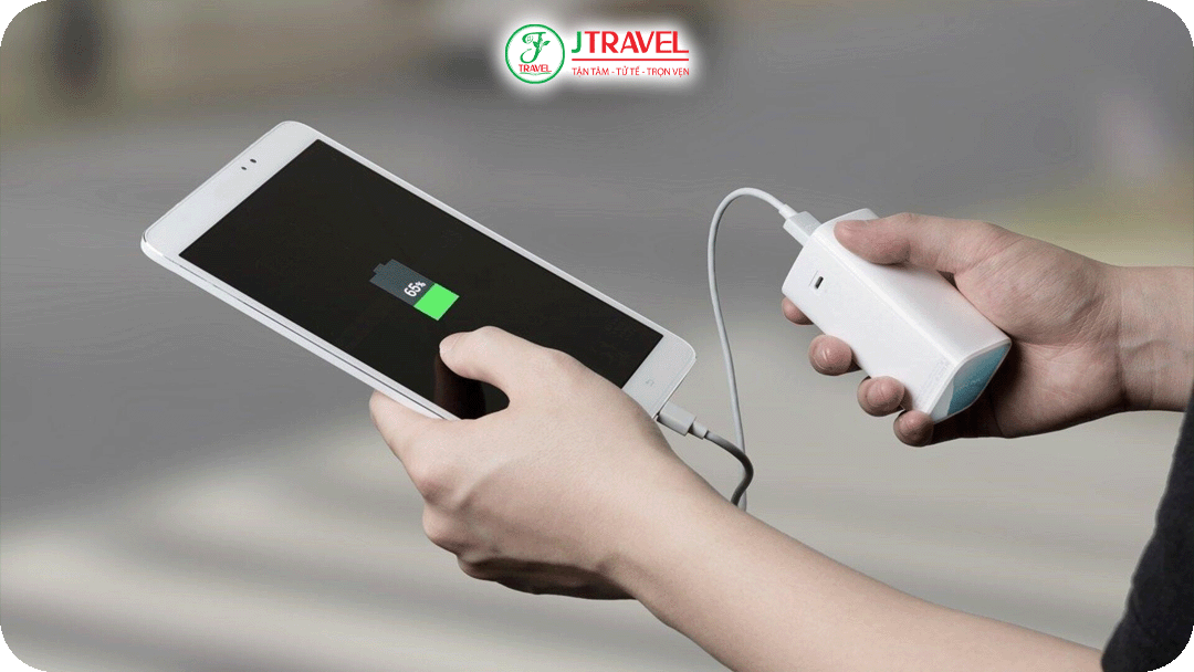 Pin phụ hoặc power bank là “vị cứu tinh” khi đi du lịch mùa lạnh