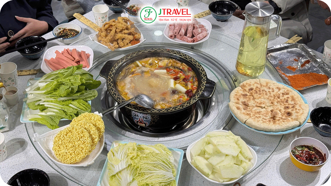 Bữa ăn J Travel chuẩn bị cho du khách