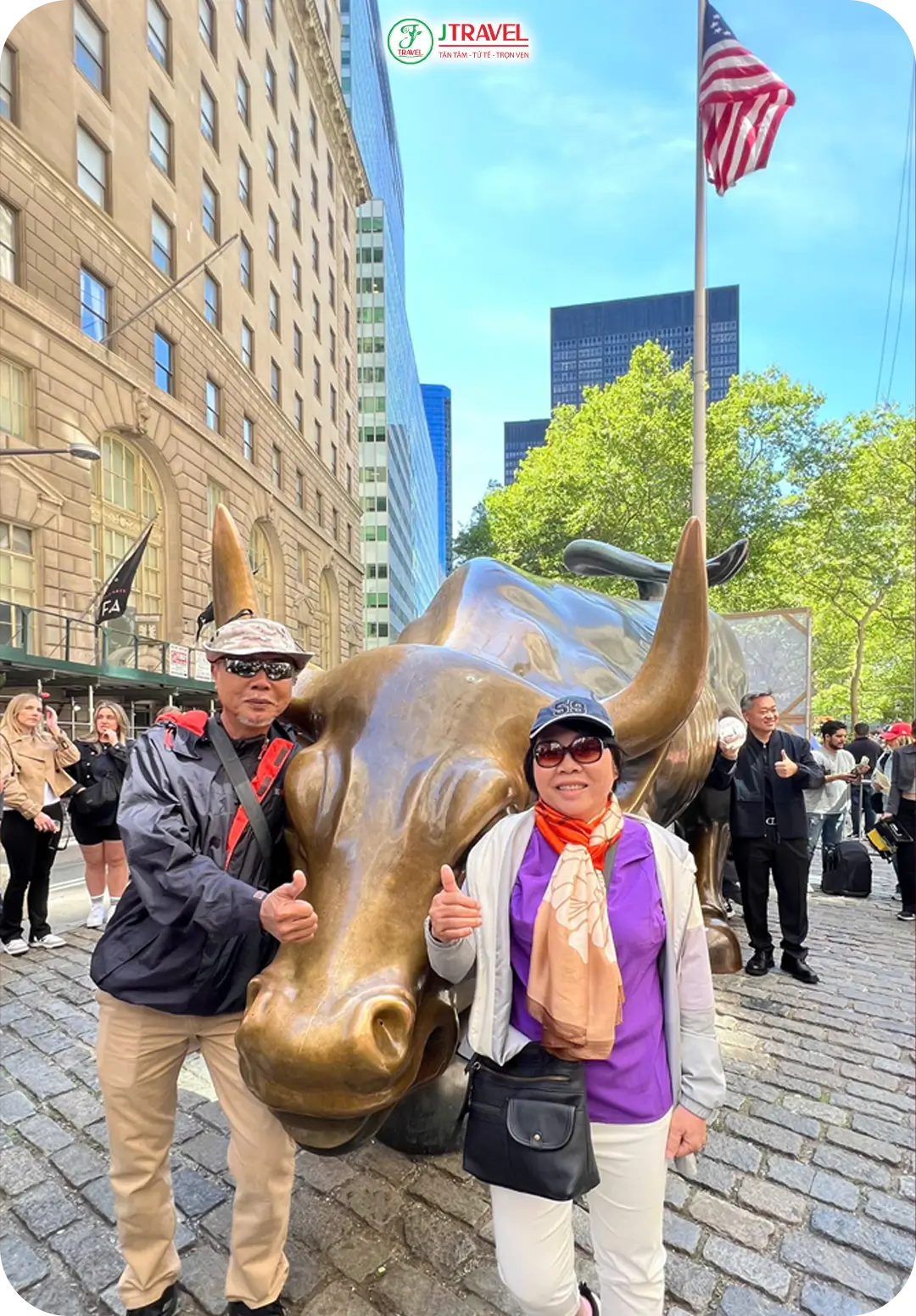 Dạo bước trên Phố Wall và chụp hình cùng chú bò đồng