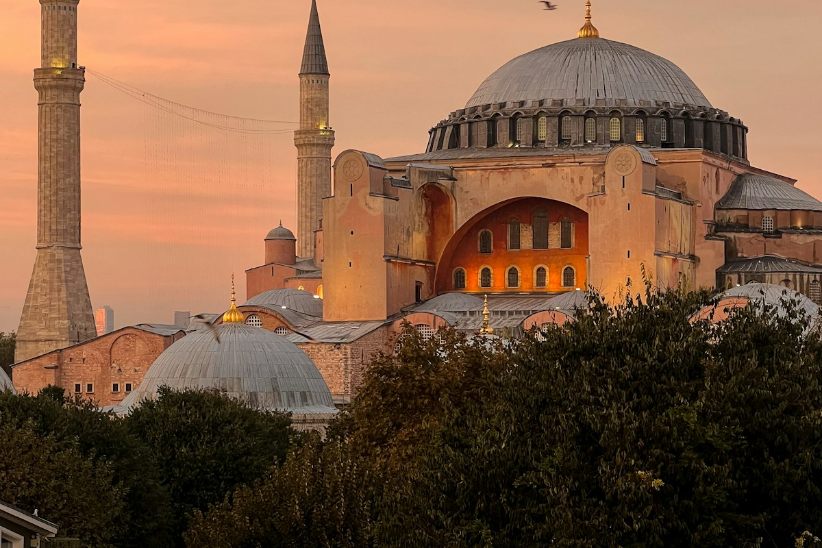 Hagia Sophia lúc hoàng hôn