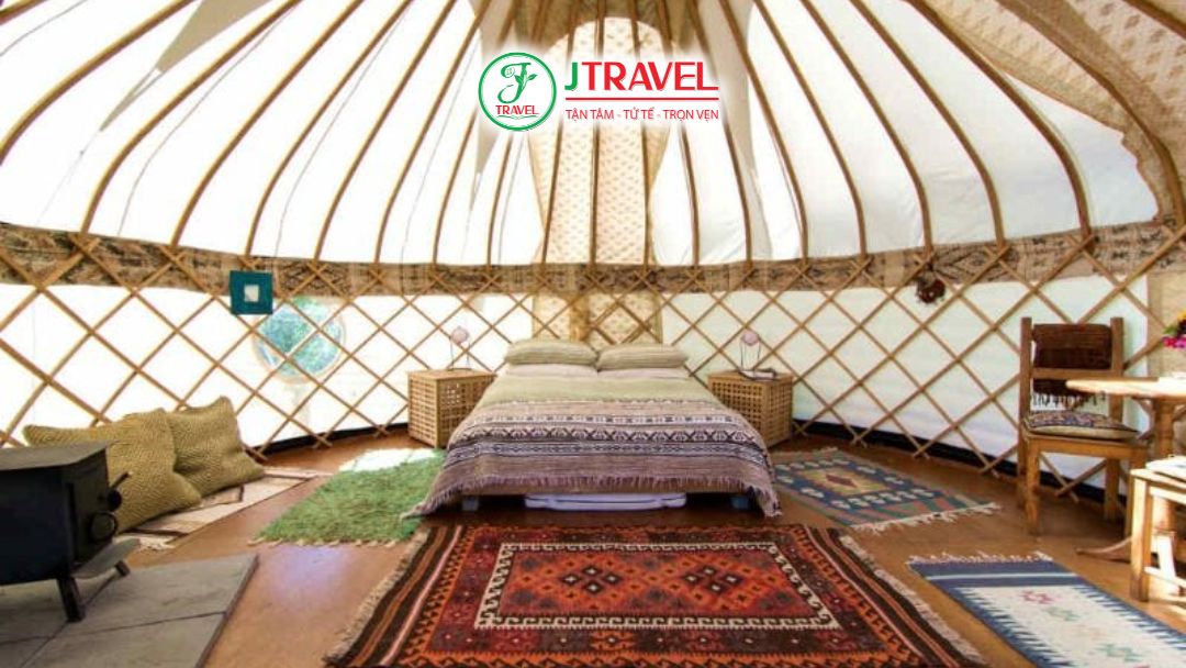 Trải nghiệm nghỉ lều du mục Kazakh gần Hồ Sayram