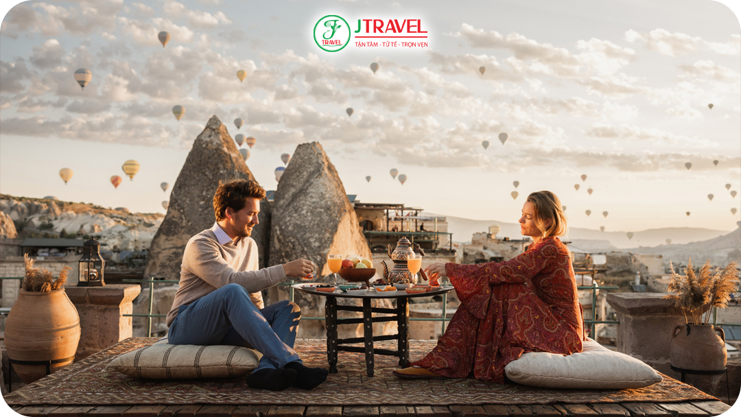 Sultan Cave Suites - Rooftop thảm sắc màu, bữa sáng “triệu like”