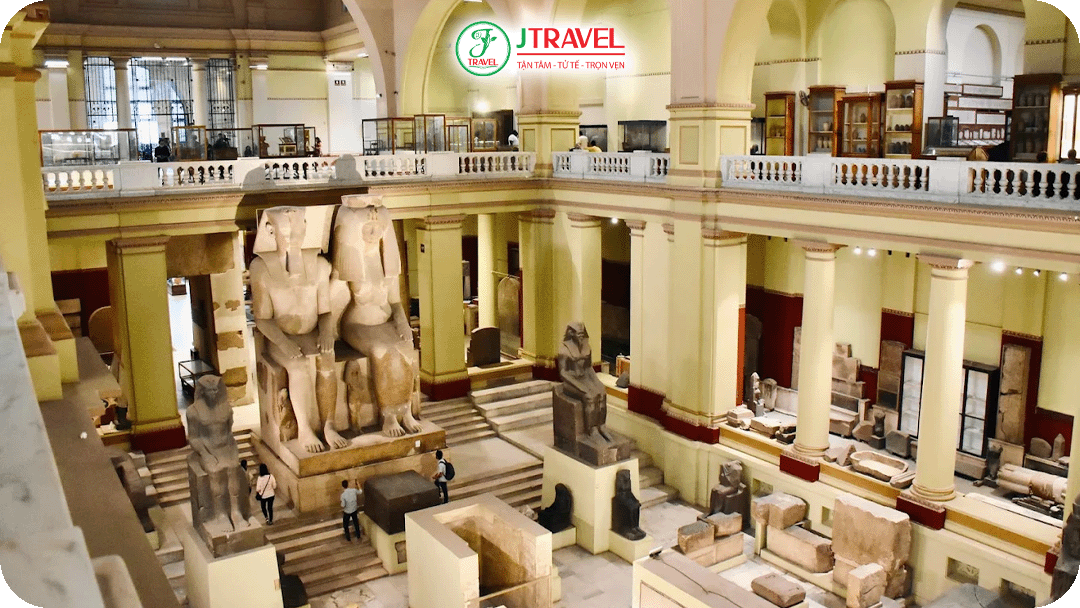 Bảo vật cổ đại bên trong bảo tàng tại Cairo