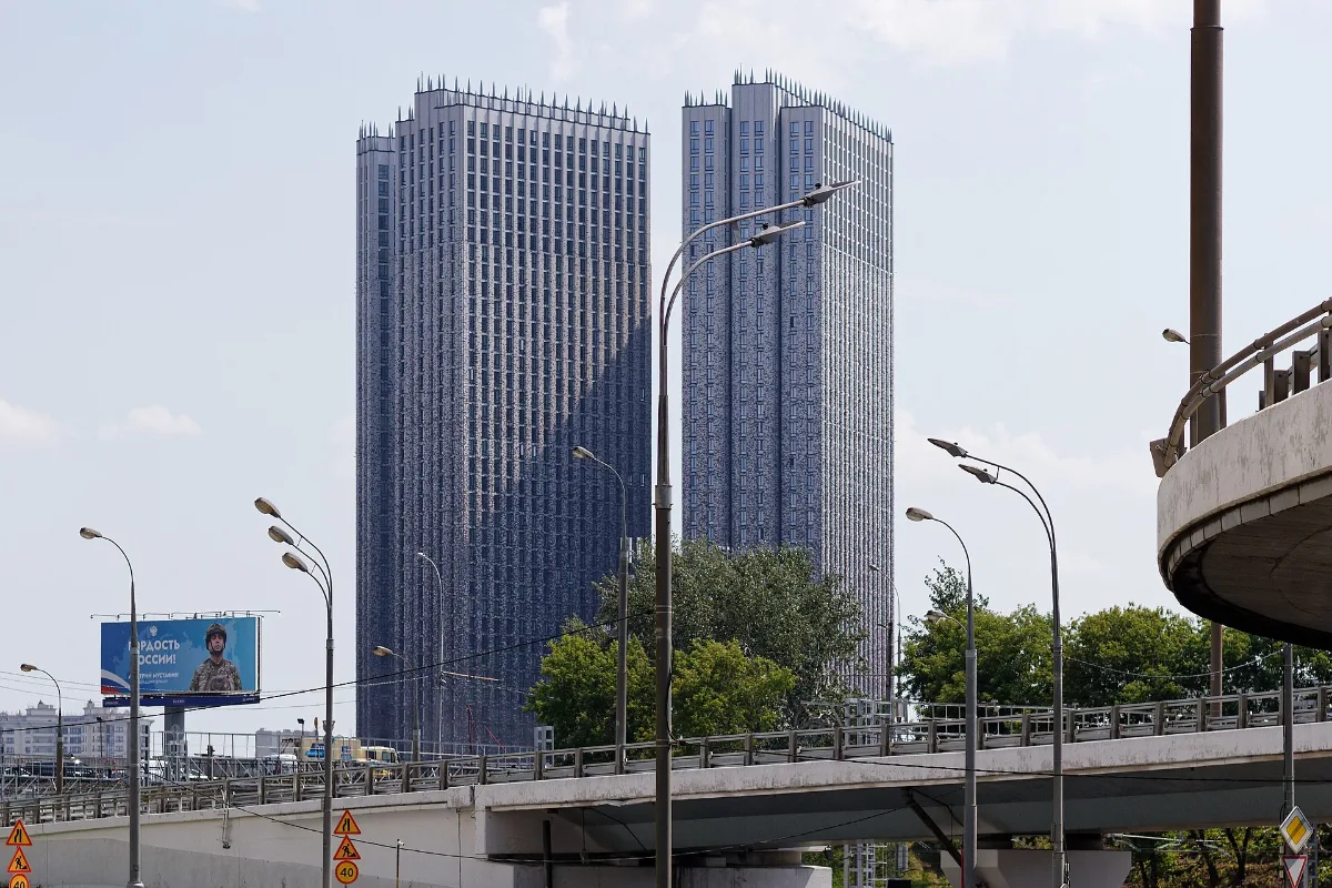 Cụm tòa nhà chọc trời Moscow City