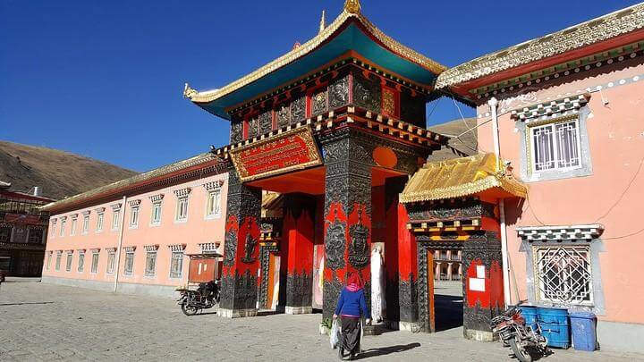 Cổng Vào Tu viện Tagong