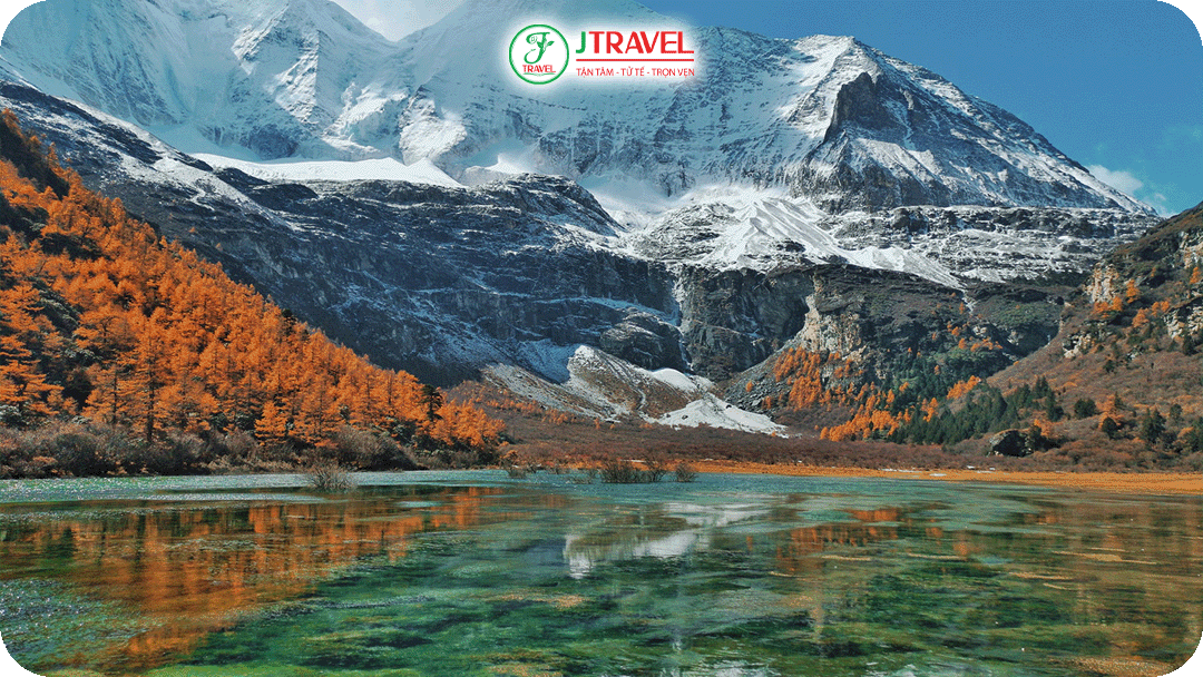 Hồ Ngũ Sắc – Viên ngọc tuyệt mỹ giữa sắc thu tháng 10