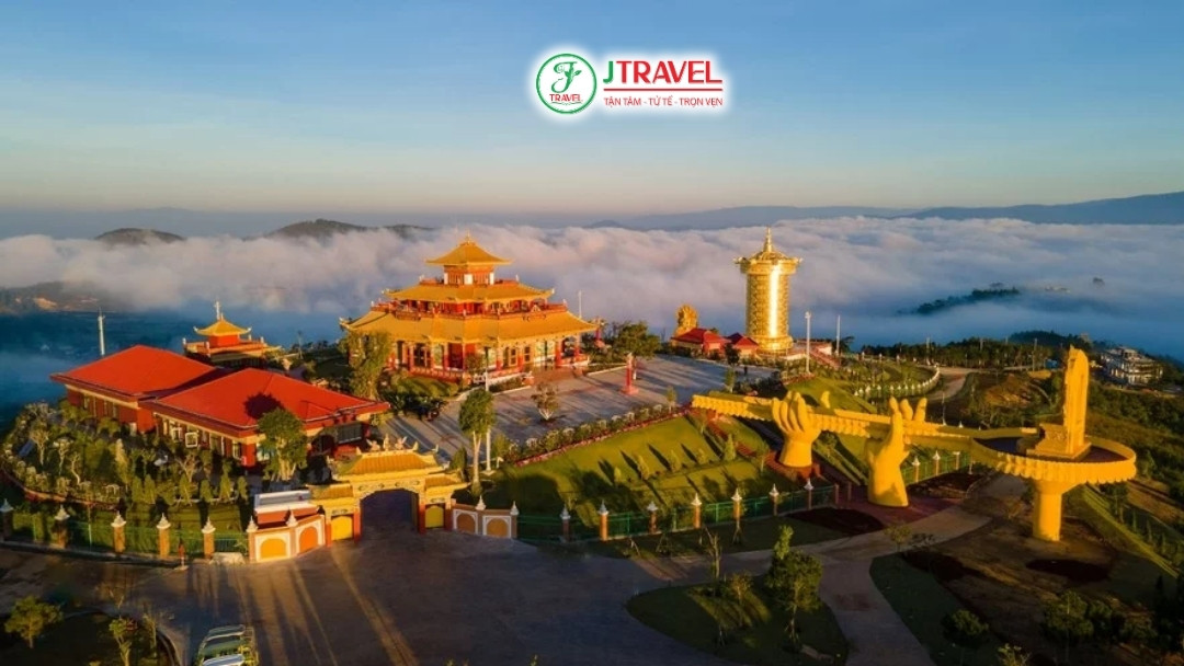 Du lịch hành hương giúp tìm lại sự cân bằng nội tâm