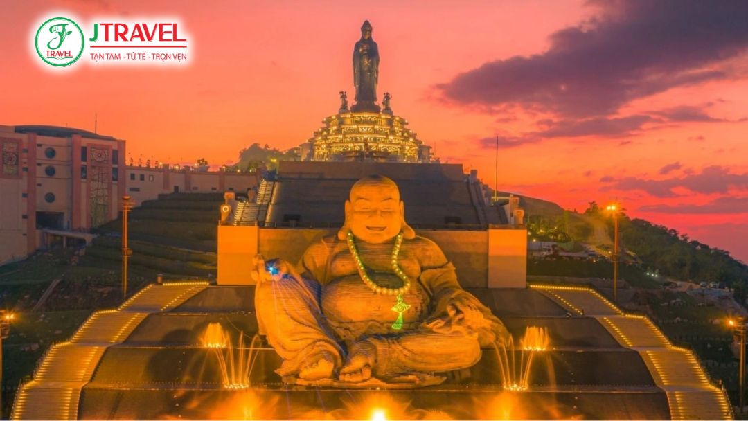 Tôn tượng Bồ Tát Di Lặc