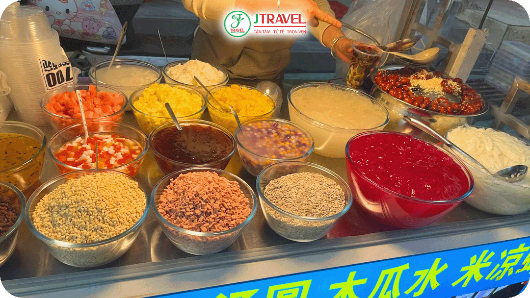 Chè đá nhiều màu, món tráng miệng mát lạnh được ưa chuộng