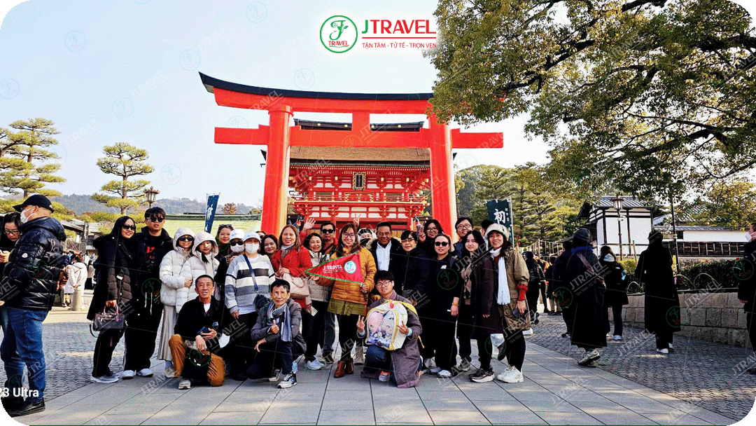 Du khách J Travel tham quan tại Kyoto