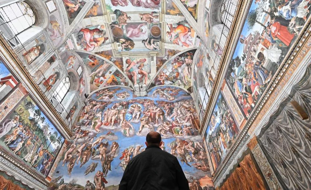 Du khách đặt vé trước Bảo tàng Vatican để tránh xếp hàng dài