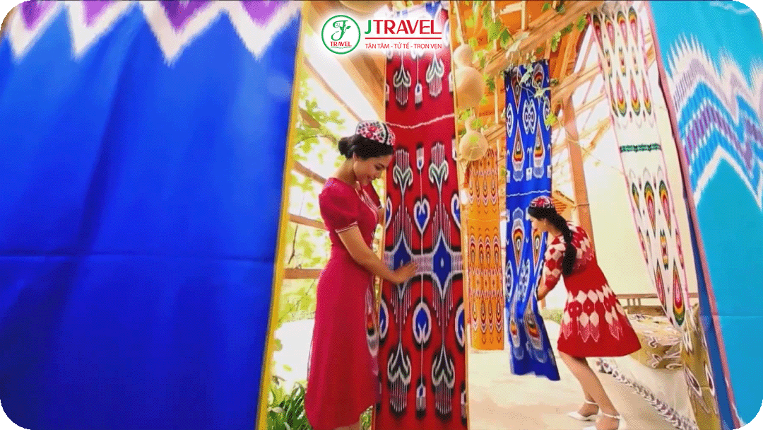 Lụa Etles – Dấu ấn tinh xảo của người Uyghur