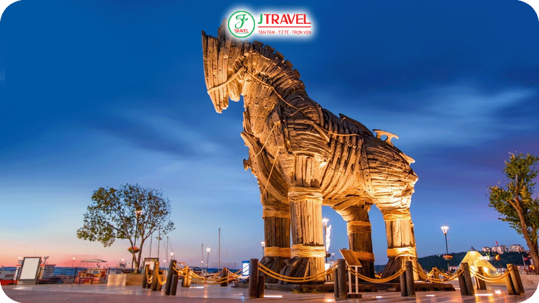Ngựa Gỗ Thành Troy tại Canakkale – Biểu Tượng Check-in Từ Bộ Phim "Troy"
