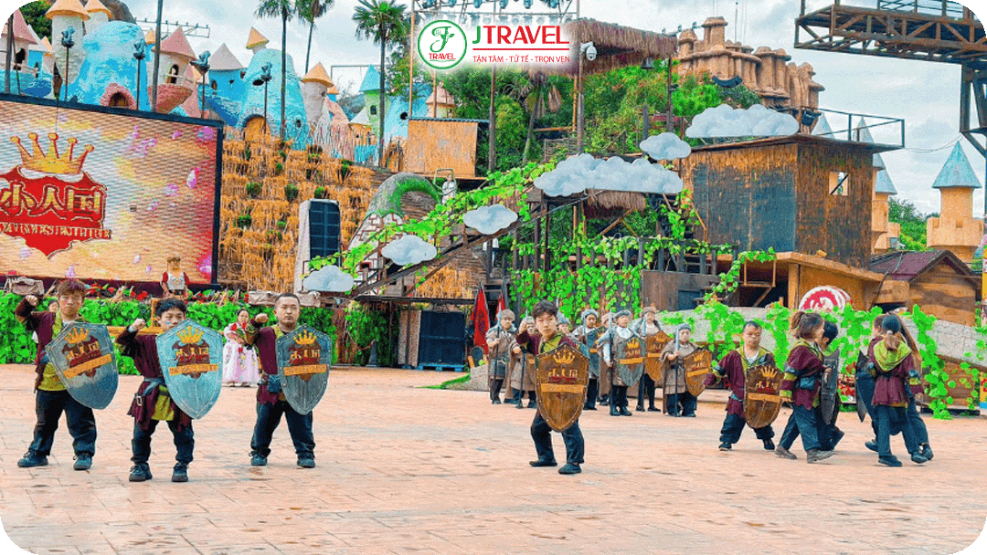 Vương Quốc Tí Hon là nơi những màn biểu diễn nghệ thuật đầy năng lượng