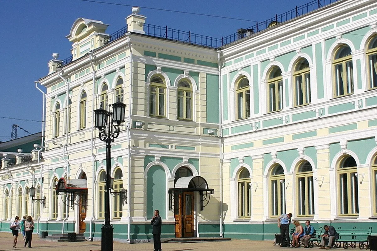 Nhà ga đường sắt Irkutsk trên tuyến xuyên Siberia, Nga