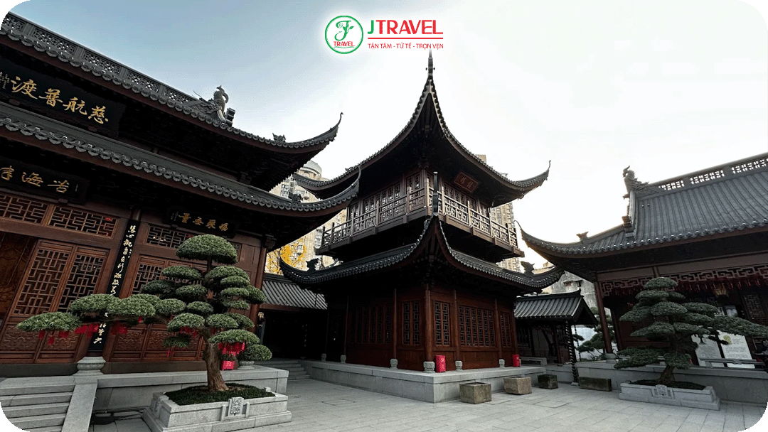 Ngôi chùa mang đậm phong cách kiến trúc Phật giáo truyền thống Trung Hoa