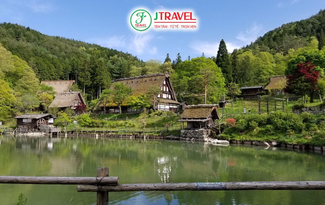 Hida Folk Village