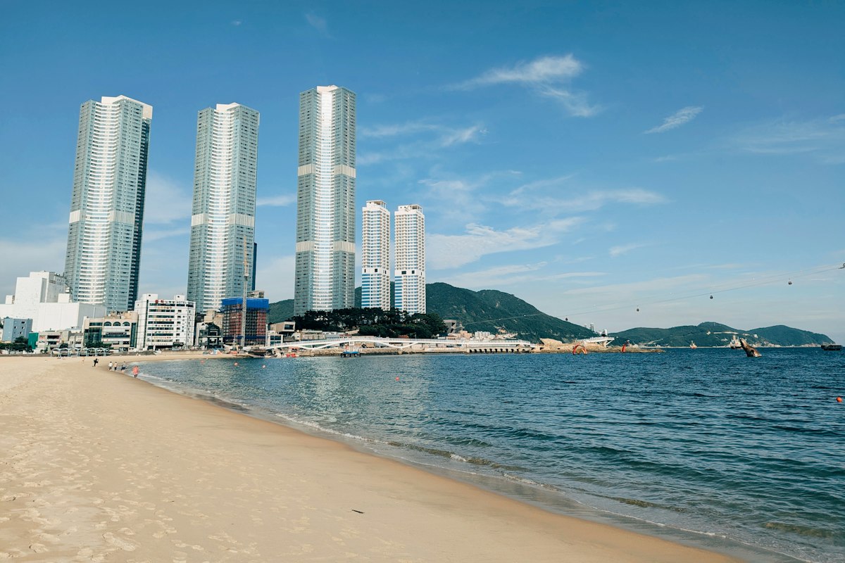 Bãi biển Haeundae và những tòa nhà cao tầng